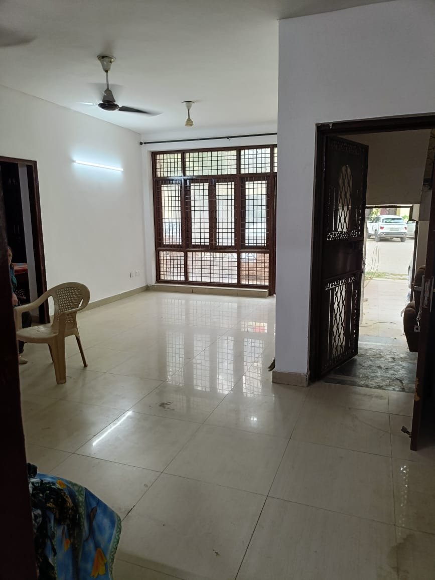4BHK available for rent in Ardee City Sector-52